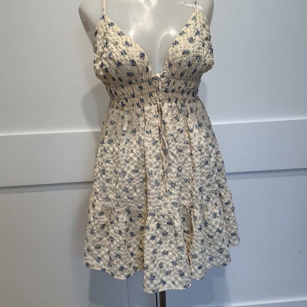 Aéropostale Floral Babydoll Dress L Cream Blue Smocked Boho Cottagecore Romantic